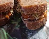 Serpenyőben sült, kolbászkrémes vegán melegszendvics 🌱 recept fázis 4 fotója