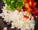 Foto del paso 2 de la receta: Pisto con tiritas de panceta 😋
