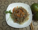 Hình bước làm 5 của món Miến xào giò chả