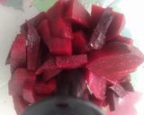 Foto del paso 4 de la receta: Guiso  de lentejas, remolacha, hierbas aromáticas y agua de mar