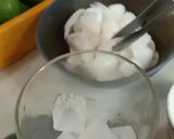 Foto langkah ke 3 dari resep Es Kelapa Sirup Melon.