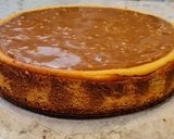 Foto del paso 8 de la receta: Cheesecake de dulce de leche con base de galletas y nueces