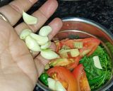 A picture of step 2 of Coriander Tomato Peanut Chutney.