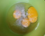 Foto langkah ke 2 dari resep Telur Dadar Gulung.