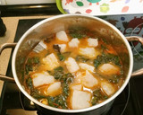 Foto del paso 4 de la receta: Garbanzos con espinacas y bacalao