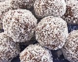 Kókuszgolyó recept fázis 3 fotója