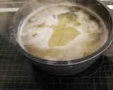 Foto del paso 2 de la receta Ensaladilla de gambas, surimi y atún
