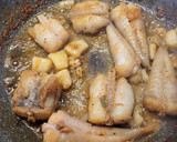 Foto del paso 4 de la receta: Suquet de rape con langostinos sepia y almejas
