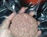 Foto langkah ke 6 dari resep Beef Burger simple 😄.