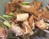 Foto langkah ke 2 dari resep Ikan asin masak asam II.