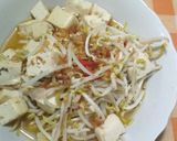 Foto langkah ke 4 dari resep Tumis toge tahu bening.