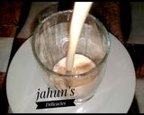 A picture of step 2 of Banana Milkshake.