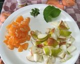A picture of step 1 of Pears and Orange Smoothie.