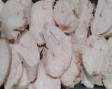 Foto del paso 3 de la receta: Pechuga de Pollo Escalfada, crema de Verduras y Caldo (3 platos en 1)