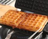 Foto langkah ke 4 dari resep Resep Waffle Devina Hermawan.