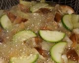 Foto del paso 2 de la receta Tortilla de patatas con setas al estilo Merche