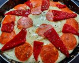 Foto del paso 5 de la receta: PIZZA🍕PECHUGA Con Pimientos 🌶️del Piquillo y Cebolla Larga Caramelizada...!😀