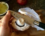 Foto del paso 4 de la receta: Carpaccio de palta y hongos parrilleros