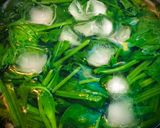 Hình bước làm 3 của món Cải Bó Xôi Trộn Sốt Dầu Hào