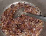 A picture of step 1 of Chicken Yakhni pulao.