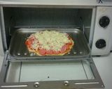 Foto langkah ke 3 dari resep Pizza sosis simple 😁😍😘.