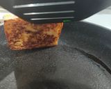 A picture of step 3 of Rainbow cheese toast.