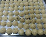 صورة لخطوة 5 من وصفة معمول بالشوفان والتمر والجوز