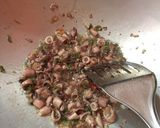 Foto langkah ke 3 dari resep Cumi asin oseng cabe ijo.