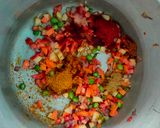 A picture of step 2 of Vegetable maggi.