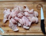 Une image de l'étape 1 de Wok poulet sauté aux légumes sauce soja.