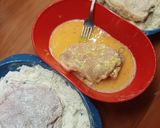 Sajttal, sonkával töltött rántott karaj recept fázis 3 fotója