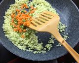 Foto langkah ke 2 dari resep Cauliflower Fried Rice / Nasi Goreng Bunga Kol.