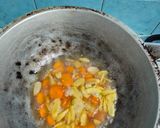 Foto langkah ke 2 dari resep Tumis Sayur Tidak Pedas Ramah Anak.