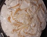 Une image de l'étape 4 de Tarte au caramel chantilly.