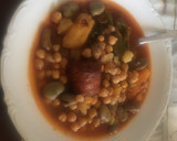 Foto del paso 4 de la receta: Garbanzos con habas y chorizo