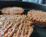 Foto del paso 3 de la receta: Hamburguesas veganas de proteína de soja sabor achorizado (🌱)