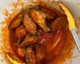 Foto del paso 3 de la receta: Alitas buffalo en freidora de aire (aptas keto)