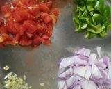 A picture of step 2 of Kadhai paneer.