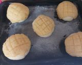 Foto langkah ke 5 dari resep Roti melon dorami.