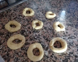 Foto del paso 1 de la receta: Rosquillos de anís y limón