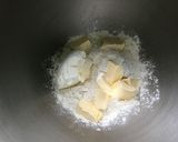 Une image de l'étape 2 de Pâte brisée épeautre, crème et manzana.