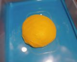 Foto langkah ke 2 dari resep Pumpkin rolls bread.