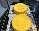 Foto langkah ke 7 dari resep Simple Birthday Cake.