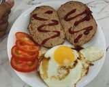 Hình bước làm 1 của món Bữa sáng: Bánh mì pate ốp la cho ngày vội vã