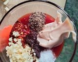 A picture of step 1 of Thousand island sauce/dip.