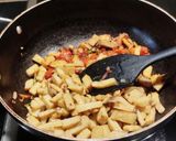 A picture of step 4 of Crispy Suran fry.
