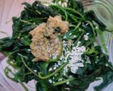 Foto langkah ke 4 dari resep Sigeumchi Namul (Salad Bayam Korea).