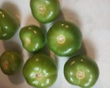 A picture of step 1 of Salsa Verde.