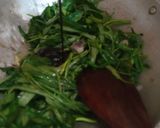 Foto langkah ke 3 dari resep Tumis Kangkung Tahu.