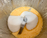 Foto del paso 1 de la receta: Bizcocho de “naranja” en Monsieur Cuisine